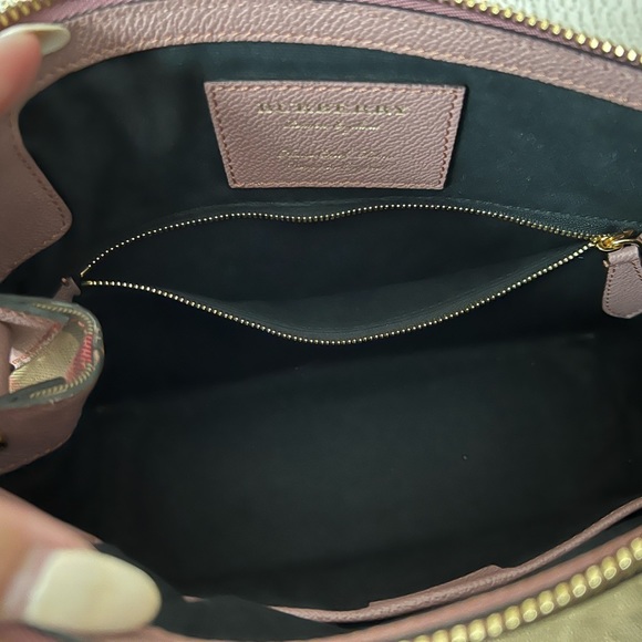 Burberry Helmsley crossbody - Picture 8 of 11